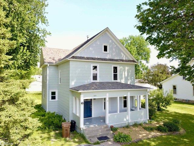 House for sale in Grinnell, Iowa