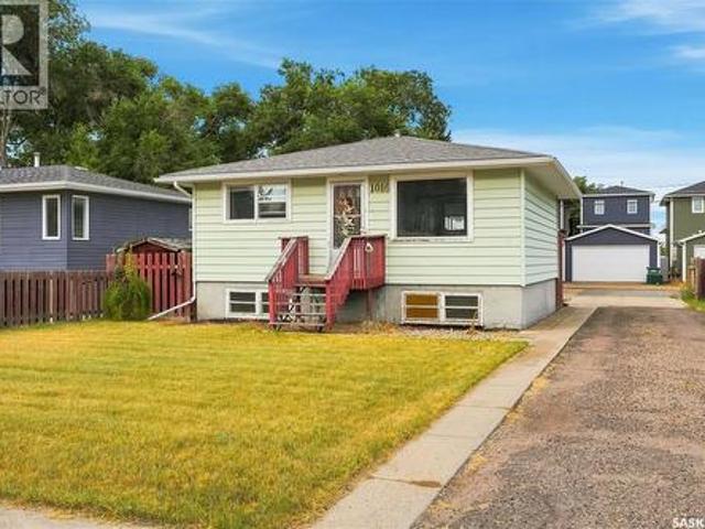 House for sale in Moose Jaw, Saskatchewan