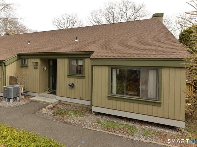 Condo for sale in Southbury, Connecticut