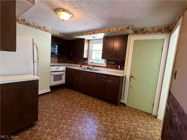 House for sale in Unionville, Ohio