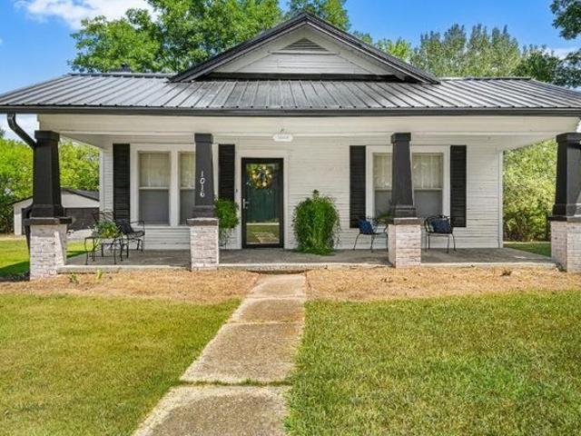 House for sale in Mooreville, Mississippi