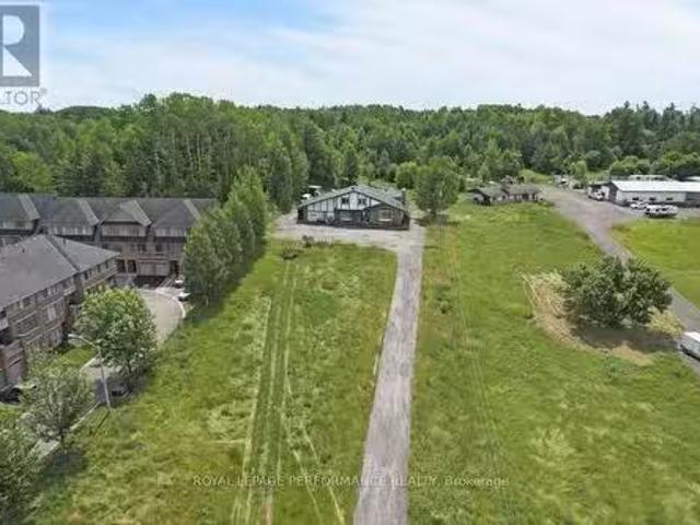 House for sale in Fallingbrook, Ottawa