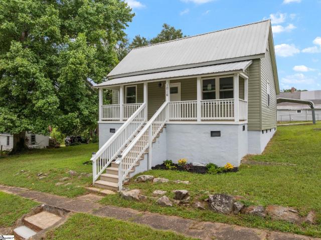 House for sale in Pelzer, South Carolina