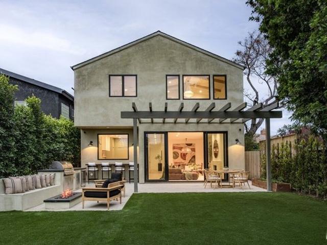 House for sale in Canoga Park, California