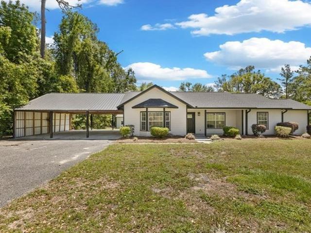 House for sale in Suwannee, Florida