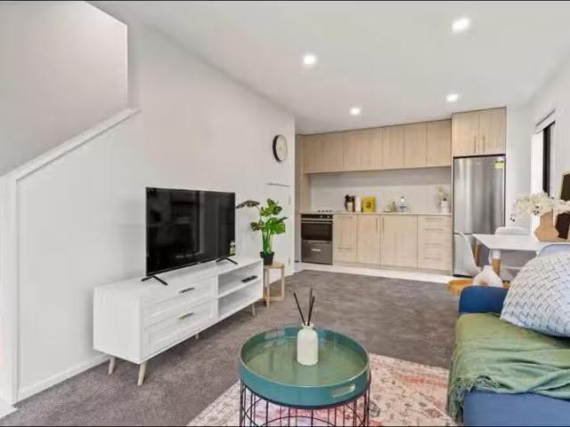 House for sale in Oratia