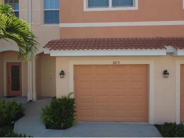 Townhouse for sale in Fort Myers, Florida