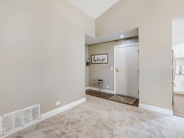 Condo for sale in Buffalo Grove, Illinois