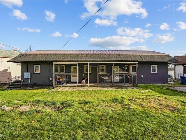 House for sale in Brookfield, Ohio
