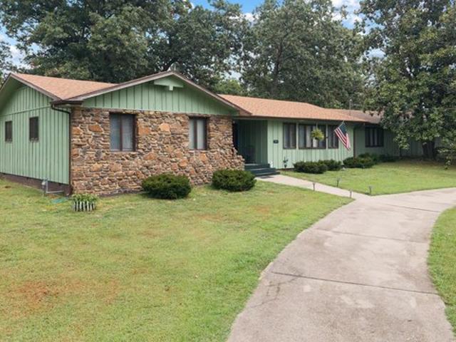 House for sale in Cassville, Barry County