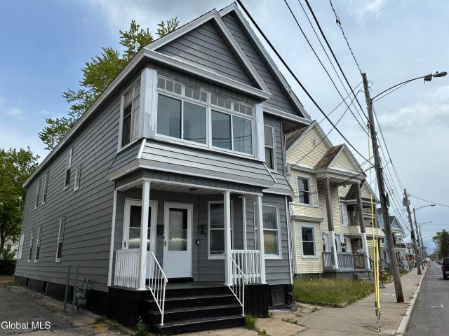 House for sale in Schenectady, New York