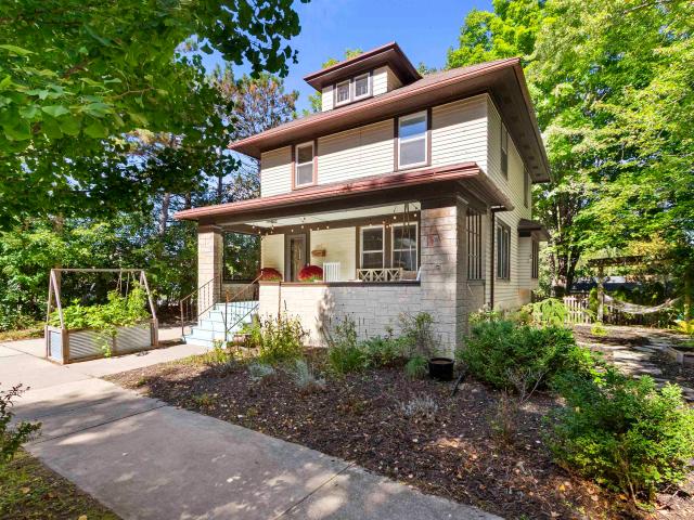 House for sale in Astor, Green Bay