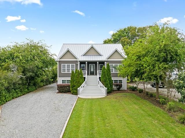 House for sale in Hampstead, Pender County