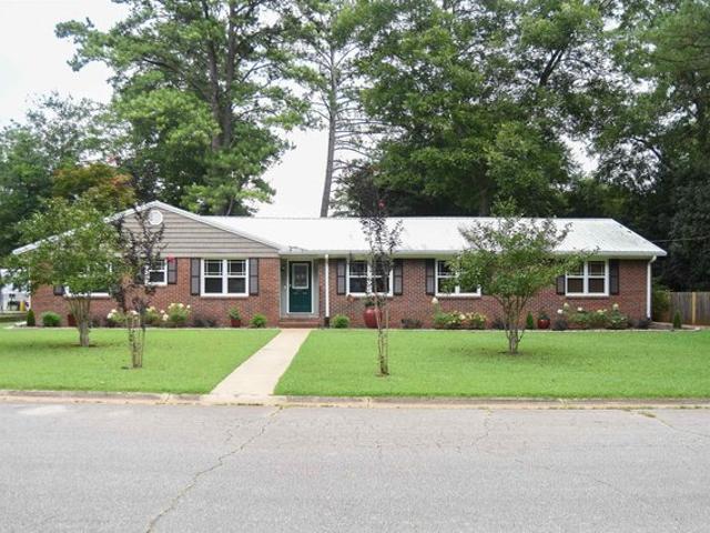 House for sale in Anniston, Alabama