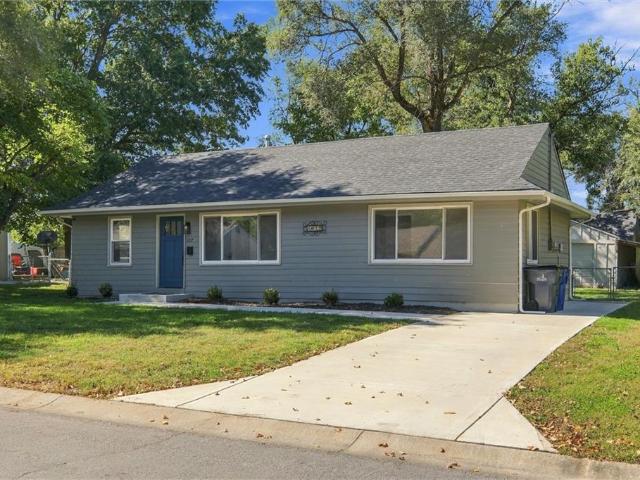 House for sale in Olathe, Johnson County