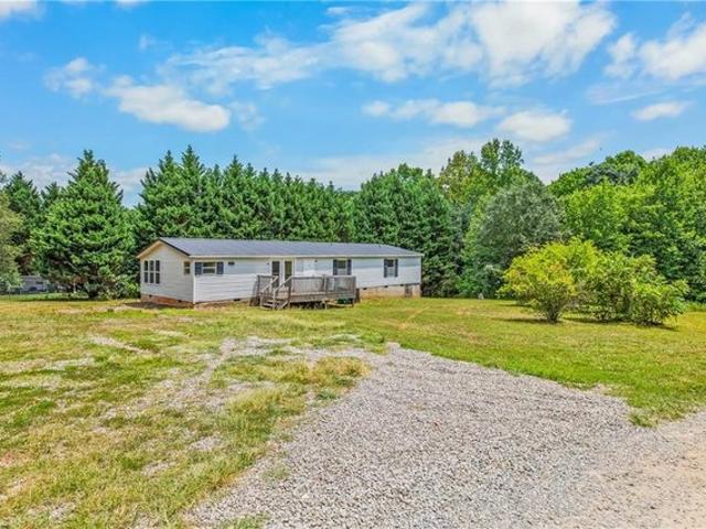 House for sale in Hamptonville, North Carolina
