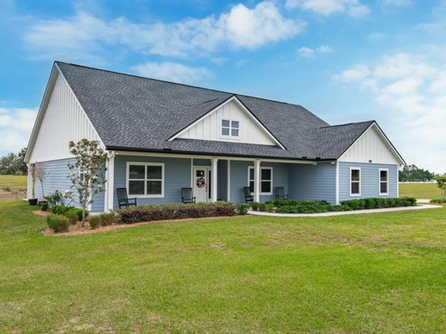 House for sale in Suwannee, Florida