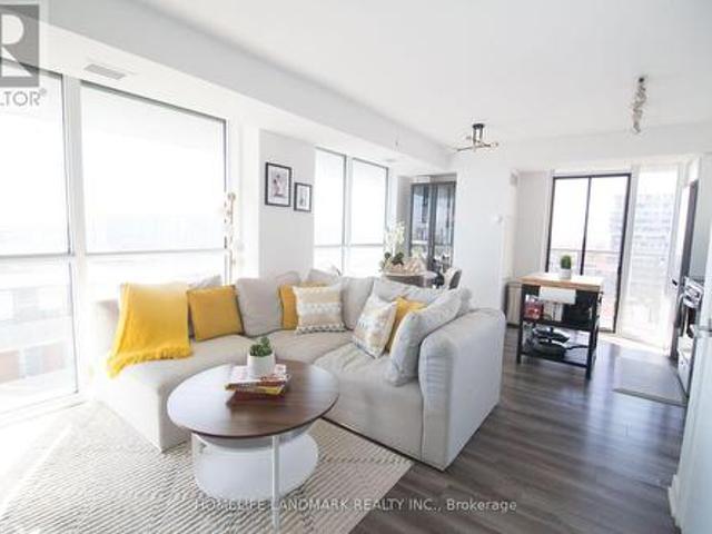 Condo for sale in Eglinton—Lawrence, Toronto