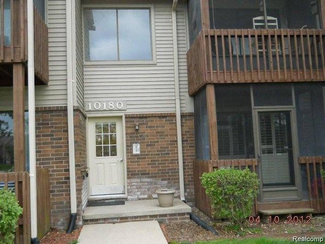 Condo for sale in Grosse Ile, Michigan