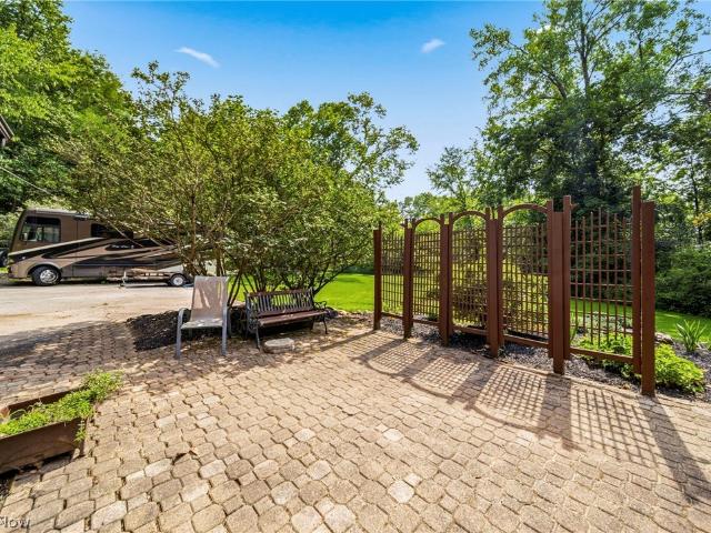 House for sale in Chardon, Geauga County