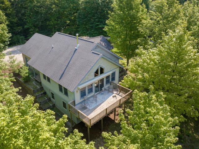 House for sale in Maple City