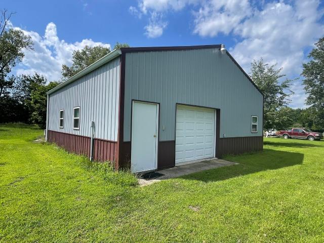 House for sale in Demotte, Indiana