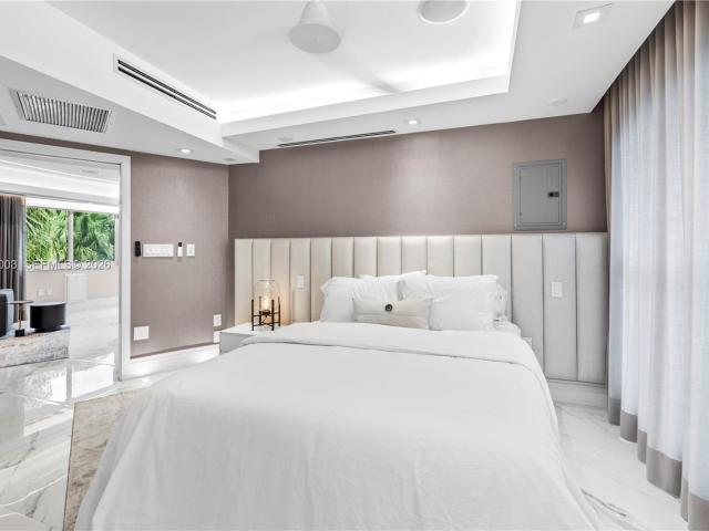 Property for rent in Bal Harbour, Florida