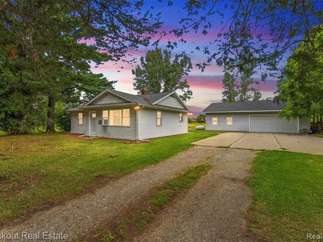 House for sale in Birch Run, Saginaw County