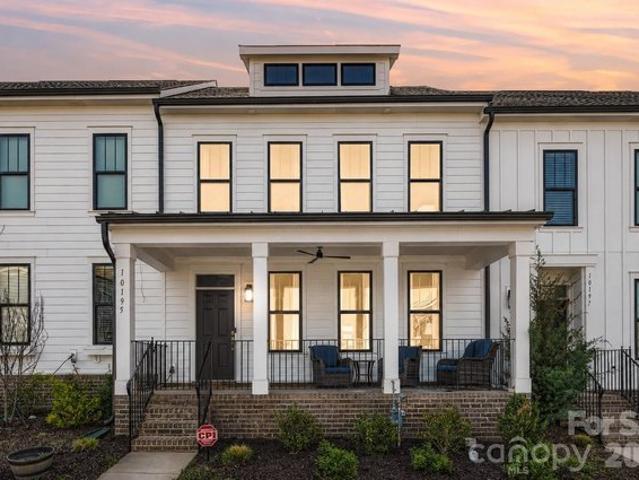 Townhouse for sale in Huntersville, Mecklenburg County