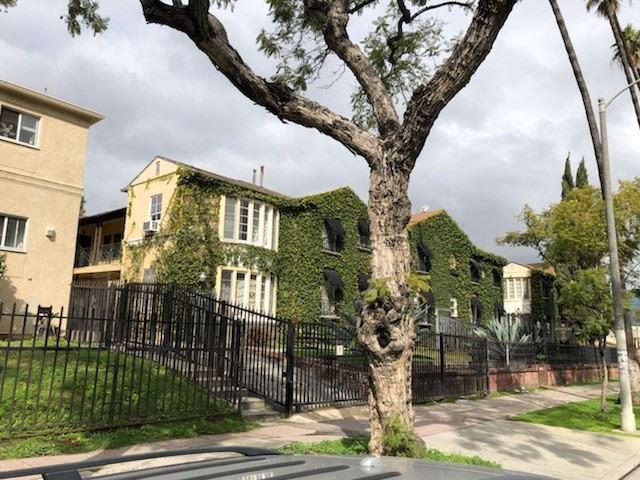 Apartment for rent in Canoga Park, California