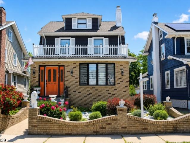 House for sale in Hillside, New Jersey