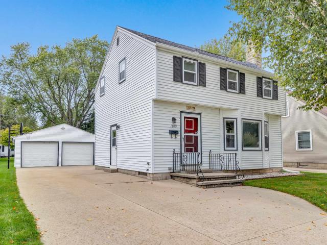 House for sale in Mather Heights, Green Bay