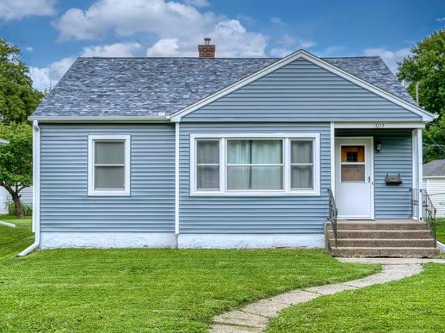 House for sale in Clinton, Iowa