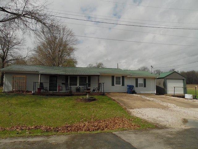 House for sale in Brookfield, Missouri