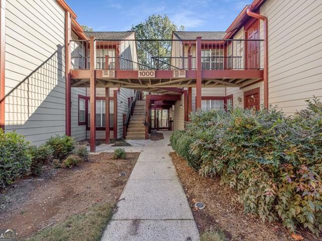 Condo for sale in Johns Creek, Georgia