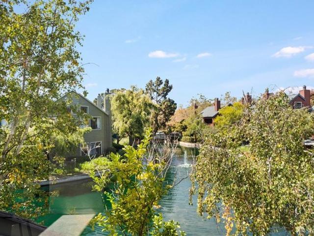 Condo for sale in San Mateo, California