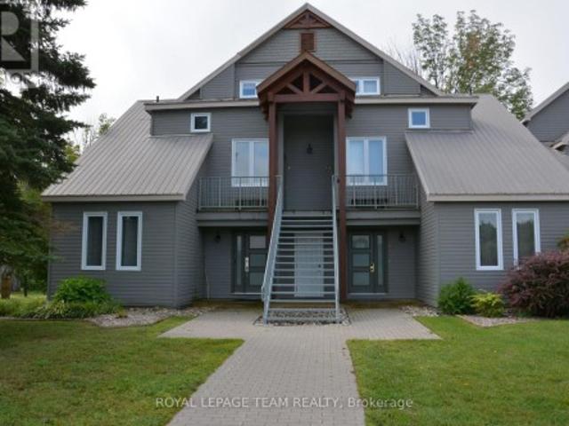 Townhouse for sale in Renfrew, Ontario