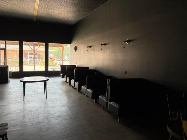 Commercial for sale in Thayer, Missouri
