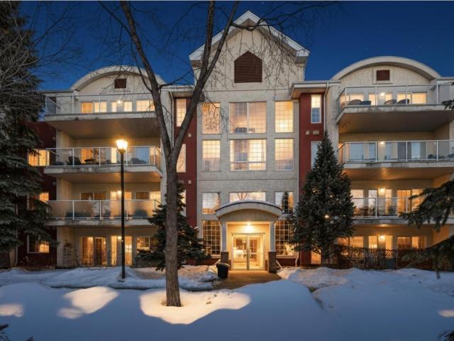 Apartment for sale in Wedgewood, Alberta