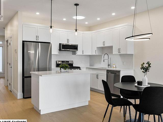 Condo for sale in British Columbia