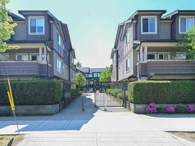 Townhouse for sale in City Centre, Surrey