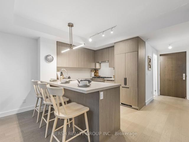 Condo for sale in Toronto, Golden Horseshoe