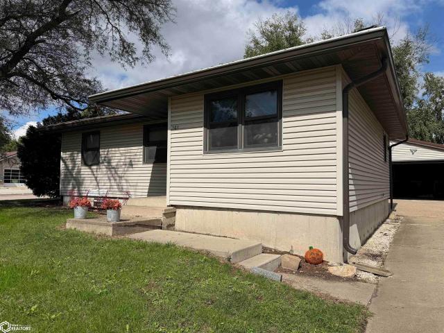 House for sale in Oskaloosa, Mahaska County