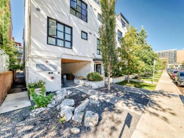 Condo for sale in 17th Ave Retail & Entertainment District, Calgary