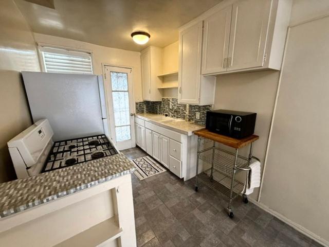 Apartment for rent in Long Beach, California