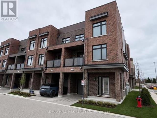 Townhouse for sale in Durham, Ontario