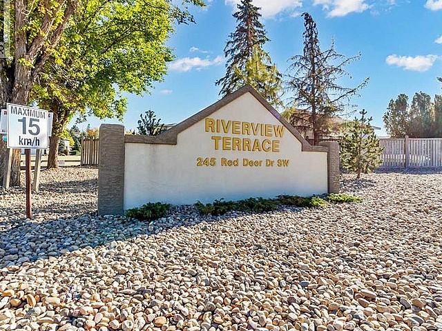 Condo for sale in Medicine Hat, Alberta