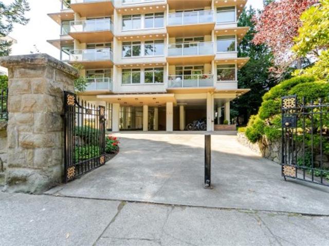 Property for sale in James Bay, Victoria
