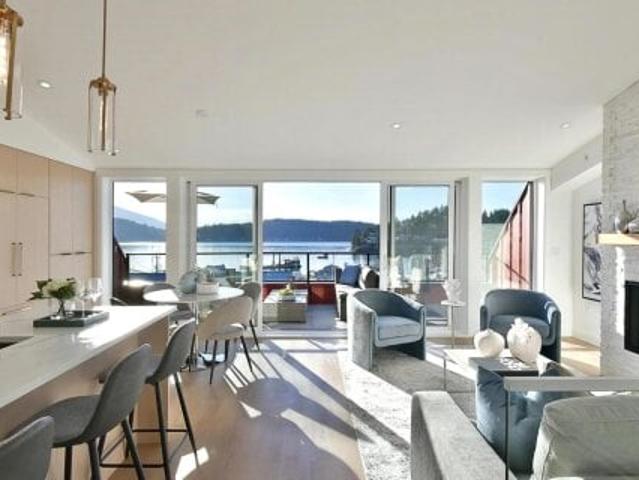 Townhouse for sale in Gibsons, British Columbia