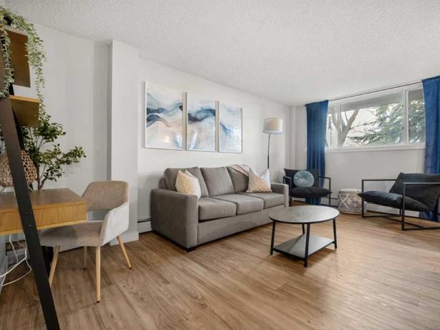 Apartment for sale in Northwest, Alberta